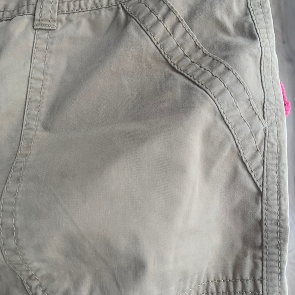 Khaki shorts. Side pockets- back pockets. - Picture 2 of 5